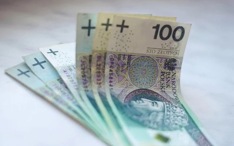 Co drugi pracownik w Polsce miał na rękę mniej niż 5 tys. zł